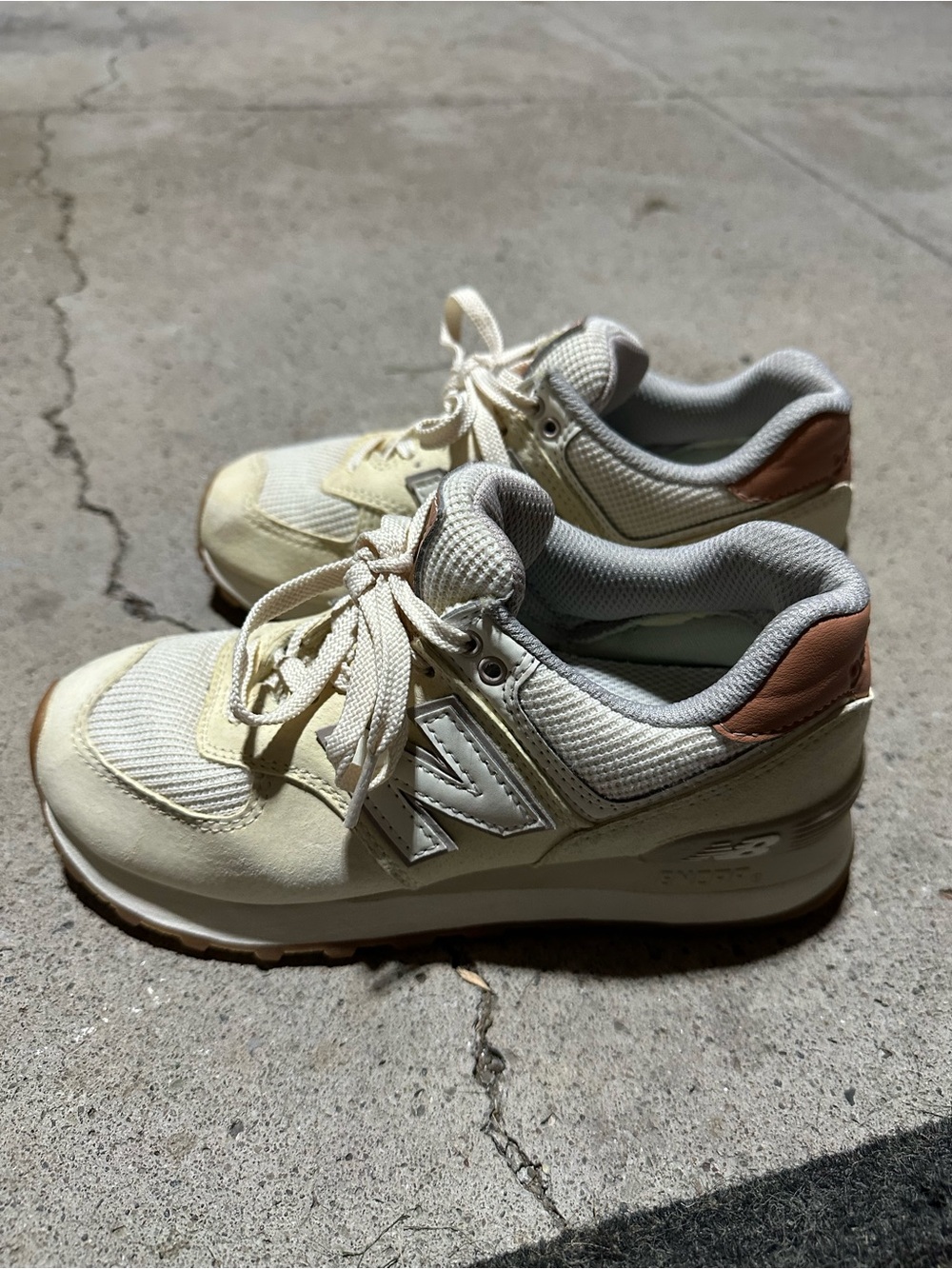 New Balance 574 Cream Beige Gum Sole Sneakers Women’s Size 5.5
